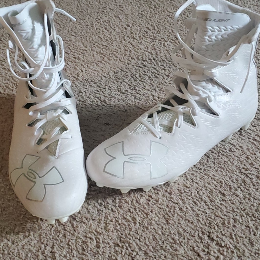 Under armor Football Cleats ( brand New)